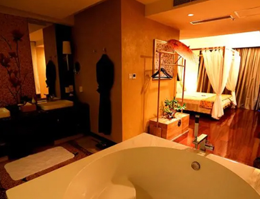 杭州富阳养生会所的黄昏恋：当爱情遇上八十岁